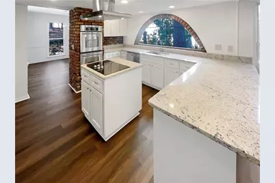 7040 Northgreen Drive, Atlanta, GA 30328 - Photo 11