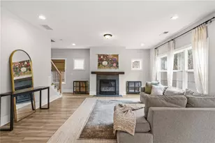 2022 Drew Dr NW, Atlanta, GA 30318 - Photo 15