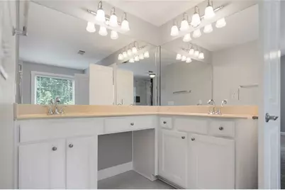 2056 Hatteras Way NW, Atlanta, GA 30318 - Photo 15