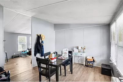 112 Skyland Drive E, Locust Grove, GA 30248 - Photo 5