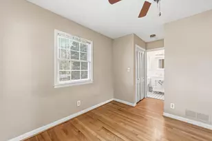 6570 Wright Rd, Atlanta, GA 30328 - Photo 17