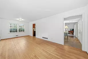 6570 Wright Rd, Atlanta, GA 30328 - Photo 13