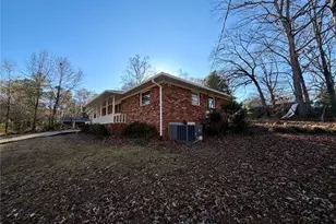 1648 Hammond Woods Cir SW, Marietta, GA 30008 - Photo 7