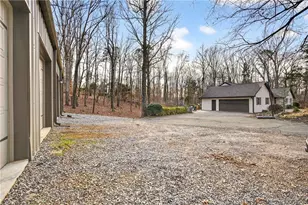 2151 E Maddox Rd, Buford, GA 30519 - Photo 29