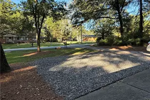 1576 Carolyn Dr, Stone Mountain, GA 30087 - Photo 15