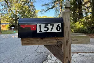 1576 Carolyn Dr, Stone Mountain, GA 30087 - Photo 3