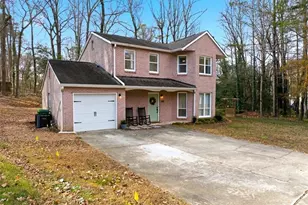 688 Greenhedge Dr, Stone Mountain, GA 30088 - Photo 3