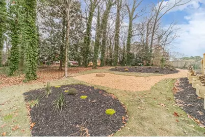 380 Cardigan Circle SW, Lilburn, GA 30047 - Photo 57