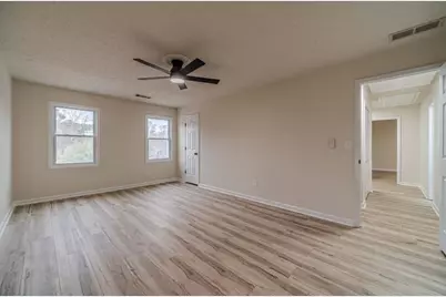 380 Cardigan Circle SW, Lilburn, GA 30047 - Photo 29