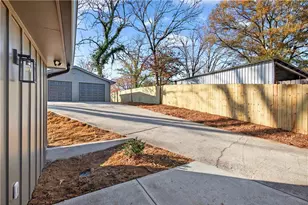 2720 Ivanhoe Ln SE, Smyrna, GA 30082 - Photo 31