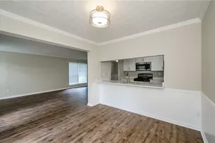 10840 Mortons Crossing, Johns Creek, GA 30022 - Photo 11