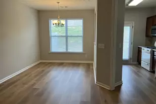 6614 Splashwater Dr, Flowery Branch, GA 30542 - Photo 3