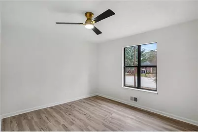 8472 Helmer Court, Riverdale, GA 30296 - Photo 15