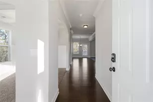 2710 Blake Towers Ln, Buford, GA 30519 - Photo 9