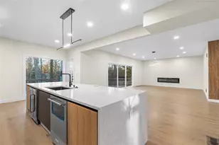 11935 Wildwood Springs Dr, Roswell, GA 30075 - Photo 17