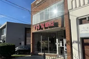 957 M L King Jr Dr NW, Atlanta, GA 30314 - Photo 1