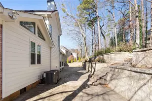 526 Coopers Pond Dr, Lawrenceville, GA 30044 - Photo 7