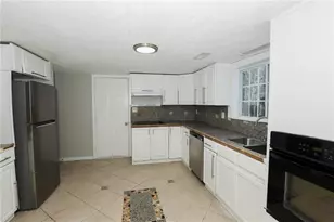 1123 Pine Meadows Dr, Morrow, GA 30260 - Photo 7