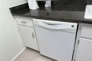 475 Mount Vernon Hwy NE, Atlanta, GA 30328 - Photo 9