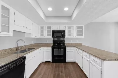 501 Dunwoody Chace, Atlanta, GA 30328 - Photo 17