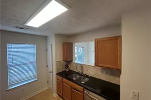 2651 Waverly Hills Dr, Lawrenceville, GA 30044 - Photo 15