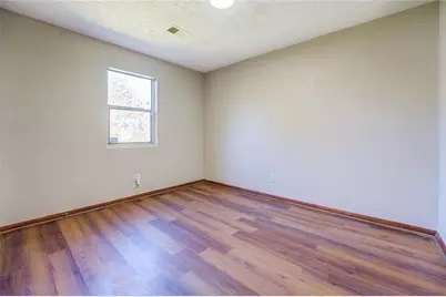 7245 N McDaniel Street N, Lithonia, GA 30058 - Photo 9