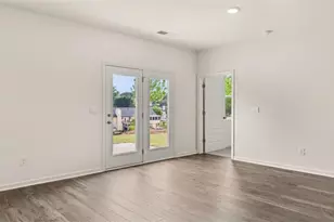 8601 Secretariat Dr, Lithonia, GA 30058 - Photo 13