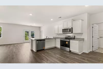 8601 Secretariat Drive, Lithonia, GA 30058 - Photo 7