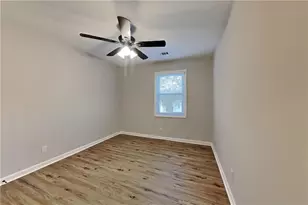 3919 Valley Brook Rd, Snellville, GA 30039 - Photo 13