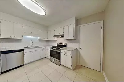 2444 Mistletoe Lane, Snellville, GA 30039 - Photo 5