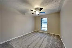 2444 Mistletoe Ln, Snellville, GA 30039 - Photo 13