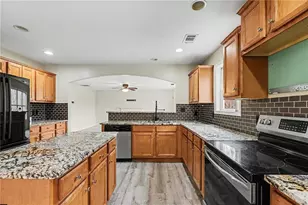 8860 Penbrooke Ct, Cumming, GA 30028 - Photo 17