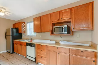 1530 Pin Oak Lane SE, Conyers, GA 30094 - Photo 5