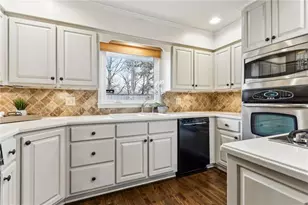 1597 Princess Cir NE, Atlanta, GA 30345 - Photo 19