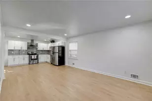 525 Abernathy Rd, Sandy Springs, GA 30328 - Photo 7