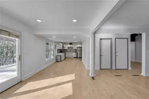 525 Abernathy Rd, Sandy Springs, GA 30328 - Photo 9