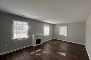 1104 Oak Knoll Terrace SE, Atlanta, GA 30315 - Photo 3