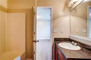 2837 Laurel Ridge Cir, East Point, GA 30344 - Photo 13