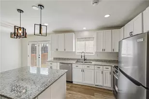 3822 Stephanie Dr SW, Atlanta, GA 30331 - Photo 9