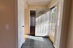 3888 York Pl, Decatur, GA 30032 - Photo 9