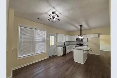 3819 Wheaton Court, Snellville, GA 30039 - Photo 11