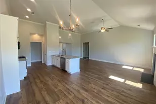 372 Glenside Dr, Jefferson, GA 30549 - Photo 11