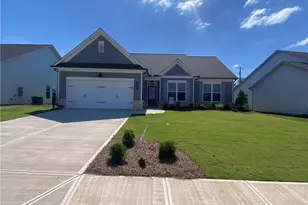 372 Glenside Dr, Jefferson, GA 30549 - Photo 1