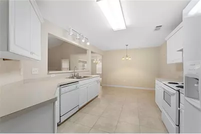 2633 Newtons Crest Circle, Snellville, GA 30078 - Photo 7