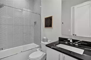 4012 Hazel Nut Ln, Atlanta, GA 30342 - Photo 29