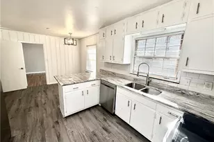 2073 E Roxboro Rd NE, Brookhaven, GA 30324 - Photo 5