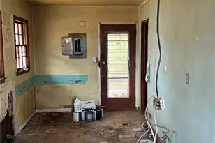 2090 Cherry Ln, Decatur, GA 30032 - Photo 7