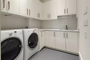 3376 Peachtree Rd NE, Atlanta, GA 30326 - Photo 31