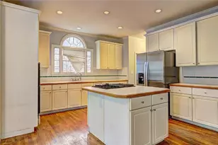 980 Laurel Springs Ln, Marietta, GA 30064 - Photo 9