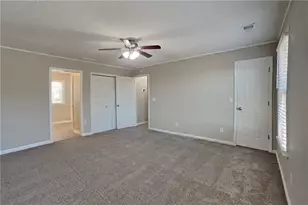 210 Timber Laurel Ct, Lawrenceville, GA 30043 - Photo 11